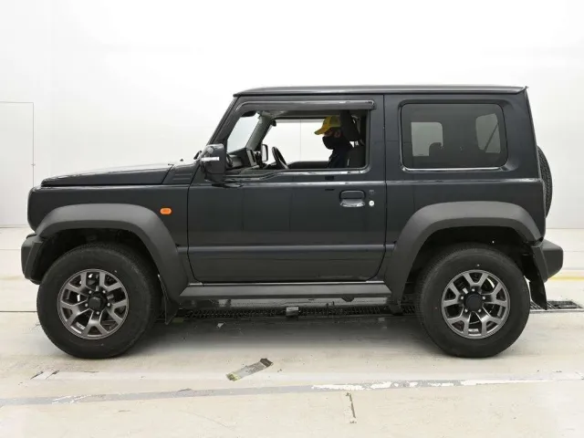 SUZUKI JIMNY SIERRA 2023