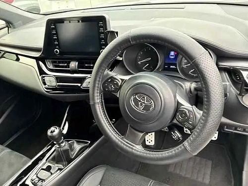 TOYOTA C-HR 2023