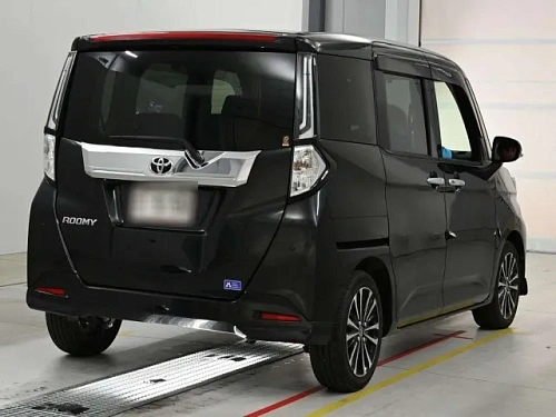 TOYOTA ROOMY 2023